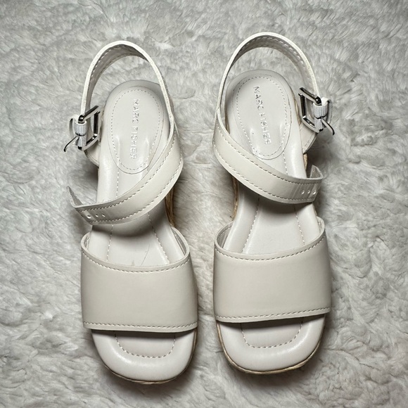 Marc Fisher Jellard Platform; size 6 - Picture 3 of 5